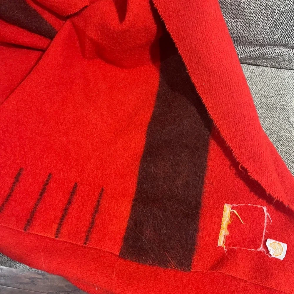 Vtg Hudson Bay Wool Camp Blanket Red Black Striped‎ Cabin Lodge 82x68